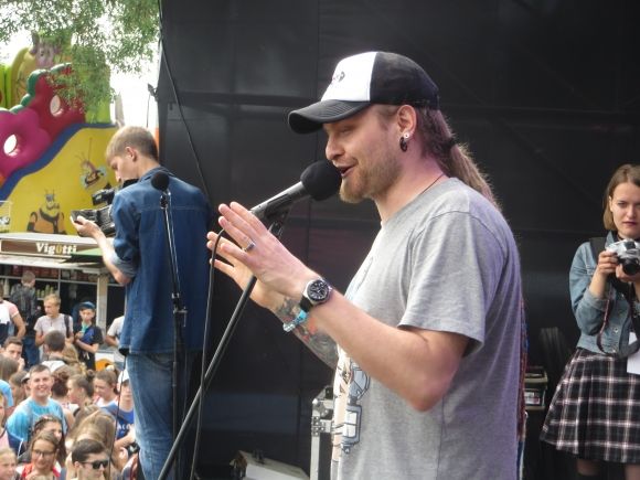 Яскраві і мокрі: на ювілейному "Green Fest" обкидались фарбами холі і пінились просто неба (ФОТО), фото №2 на сайті vsim.ua