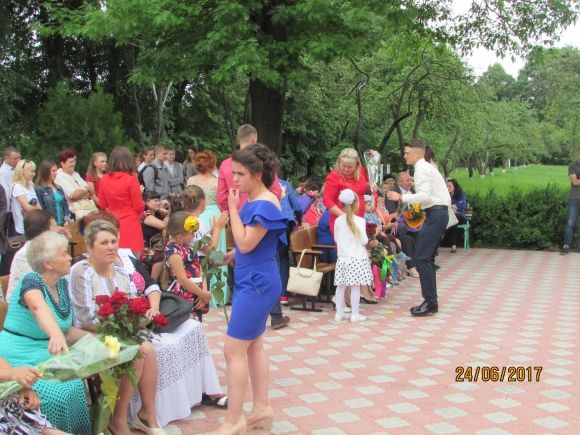 Для випускників влаштували свято на сайті 20minut.ua Для випускників влаштували свято, фото №46 на сайті 20minut.ua