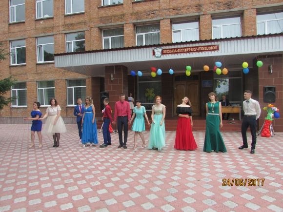 Для випускників влаштували свято на сайті 20minut.ua Для випускників влаштували свято, фото №35 на сайті 20minut.ua