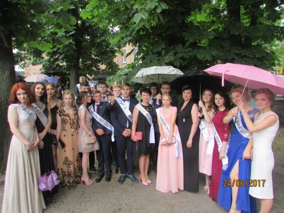 Для випускників влаштували свято на сайті 20minut.ua Для випускників влаштували свято, фото №49 на сайті 20minut.ua