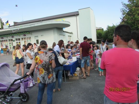 День молоді святкували тільки діти на сайті 20minut.ua День молоді святкували тільки діти, фото №5 на сайті 20minut.ua