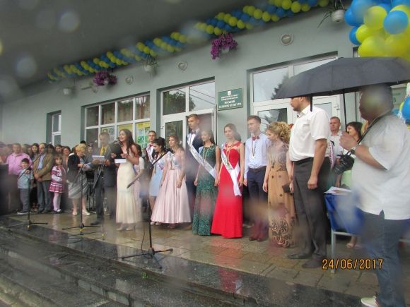 Для випускників влаштували свято на сайті 20minut.ua Для випускників влаштували свято, фото №57 на сайті 20minut.ua