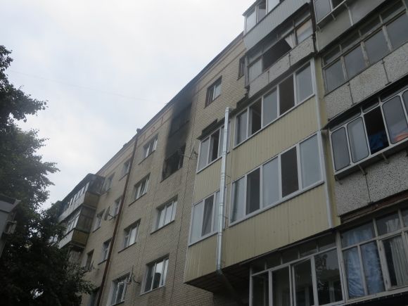 «Прибігла сусідка і крикнула - горимо!», - жителі розповіли про пожежу квартири на Зарічанській на сайті vsim.ua «Прибігла сусідка і крикнула - горимо!», - жителі розповіли про пожежу квартири на Зарічанській, фото №5 на сайті vsim.ua