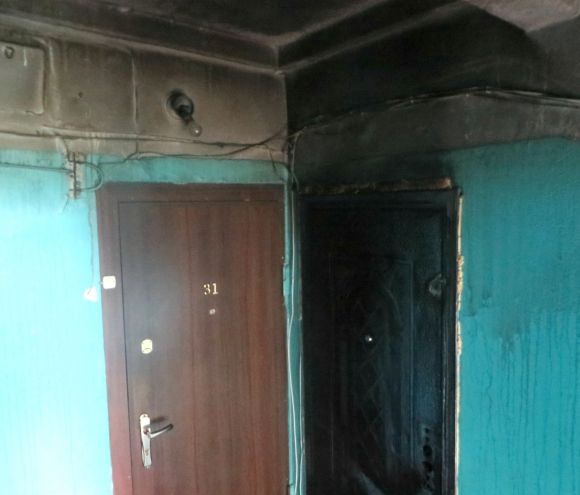 «Прибігла сусідка і крикнула - горимо!», - жителі розповіли про пожежу квартири на Зарічанській на сайті vsim.ua «Прибігла сусідка і крикнула - горимо!», - жителі розповіли про пожежу квартири на Зарічанській, фото №1 на сайті vsim.ua