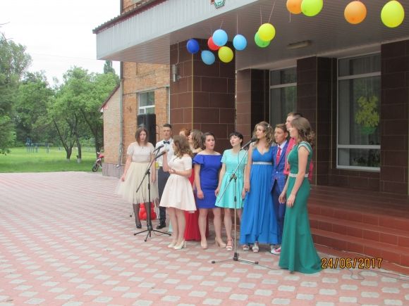 Для випускників влаштували свято на сайті 20minut.ua Для випускників влаштували свято, фото №43 на сайті 20minut.ua