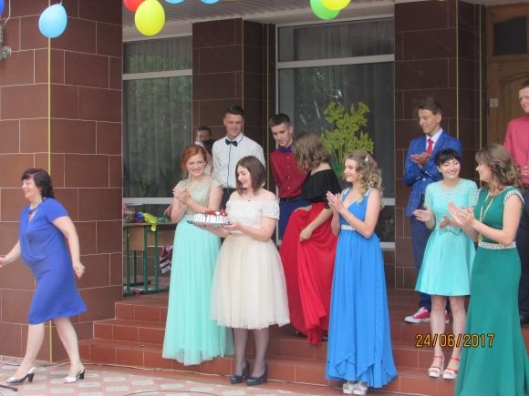 Для випускників влаштували свято на сайті 20minut.ua Для випускників влаштували свято, фото №34 на сайті 20minut.ua