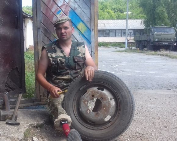 «Якщо почнеться наступ, піду на одній нозі» - Боєць «Вінниця» хоче на «Донбас-арену» на сайті 20minut.ua «Якщо почнеться наступ, піду на одній нозі» - Боєць «Вінниця» хоче на «Донбас-арену», фото №5 на сайті 20minut.ua