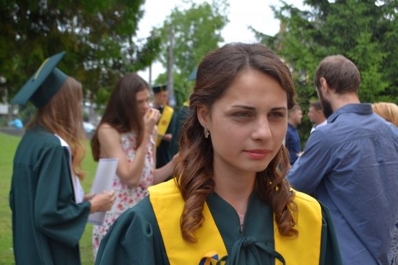 Без військової форми, але з дипломами. В прикордонній академії пройшов випуск студентів, фото №5 на сайті vsim.ua