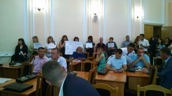 Сесія міськради знову почалася із заворушень, фото №5 на сайті 20minut.ua