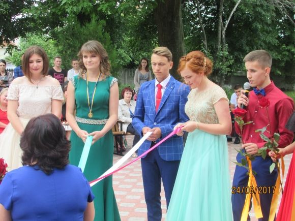 Для випускників влаштували свято на сайті 20minut.ua Для випускників влаштували свято, фото №23 на сайті 20minut.ua