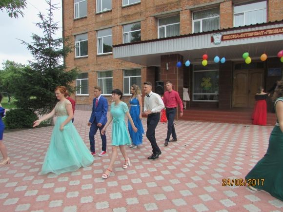 Для випускників влаштували свято на сайті 20minut.ua Для випускників влаштували свято, фото №36 на сайті 20minut.ua