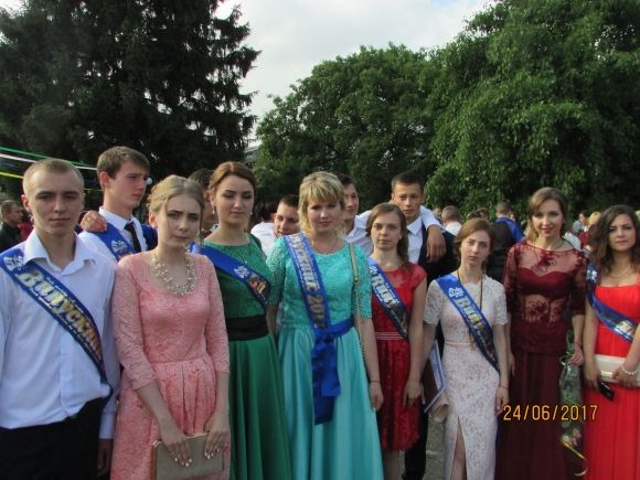 Для випускників влаштували свято на сайті 20minut.ua Для випускників влаштували свято, фото №76 на сайті 20minut.ua