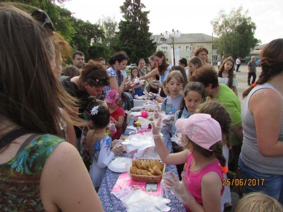 День молоді святкували тільки діти на сайті 20minut.ua День молоді святкували тільки діти, фото №4 на сайті 20minut.ua