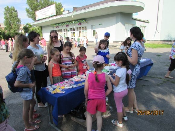 День молоді святкували тільки діти на сайті 20minut.ua День молоді святкували тільки діти, фото №9 на сайті 20minut.ua