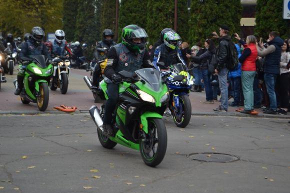 У Хмельницький "злетілися" байкери. Закрили мотосезон і розповіли трохи про себе, фото №23 на сайті vsim.ua