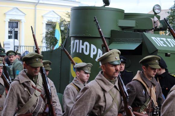 “Селфі з Петлюрою”: отаману УНР відкрили пам’ятник у повний зріст на сайті 20minut.ua “Селфі з Петлюрою”: отаману УНР відкрили пам’ятник у повний зріст, фото №11 на сайті 20minut.ua