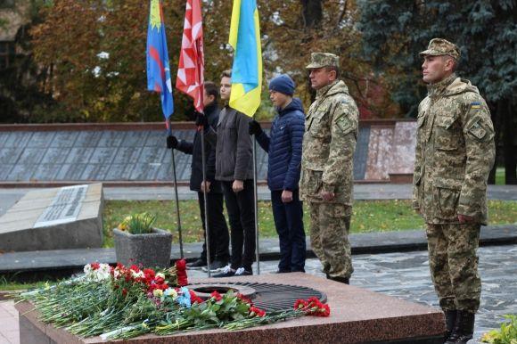 "Це свято, але дуже скорботне",- військові вшанували пам’ять загиблих побратимів, фото №4 на сайті 20minut.ua