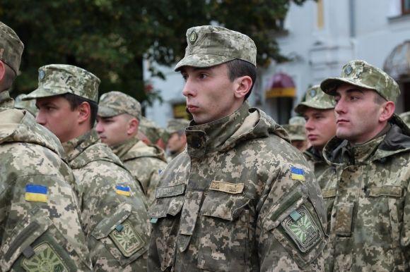 "Це свято, але дуже скорботне",- військові вшанували пам’ять загиблих побратимів, фото №7 на сайті 20minut.ua