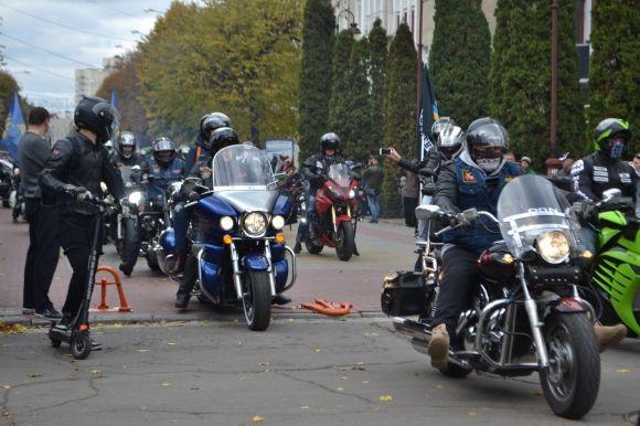 У Хмельницький "злетілися" байкери. Закрили мотосезон і розповіли трохи про себе, фото №21 на сайті vsim.ua