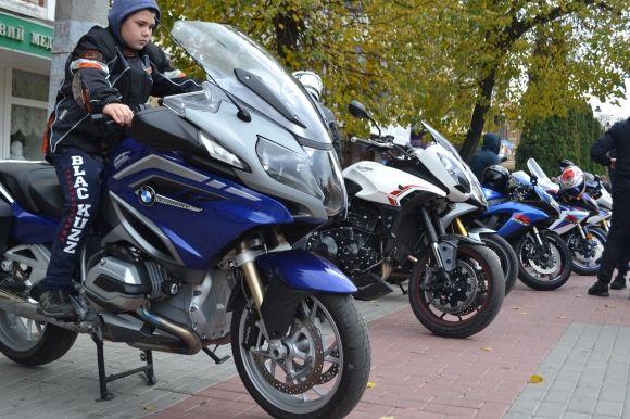 У Хмельницький "злетілися" байкери. Закрили мотосезон і розповіли трохи про себе, фото №7 на сайті vsim.ua