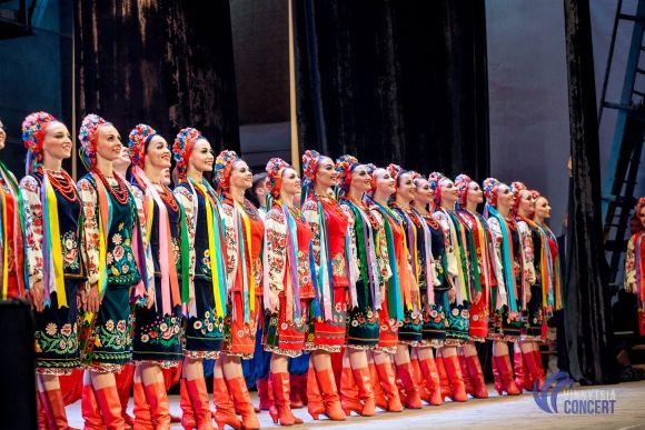 Секрети солісток Ансамблю Вірського: «Щоб стрічка трималась, мочки вух треба змастити медичним клеєм» на сайті 20minut.ua Секрети солісток Ансамблю Вірського: «Щоб стрічка трималась, мочки вух треба змастити медичним клеєм», фото №32 на сайті 20minut.ua