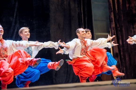 Секрети солісток Ансамблю Вірського: «Щоб стрічка трималась, мочки вух треба змастити медичним клеєм» на сайті 20minut.ua Секрети солісток Ансамблю Вірського: «Щоб стрічка трималась, мочки вух треба змастити медичним клеєм», фото №16 на сайті 20minut.ua