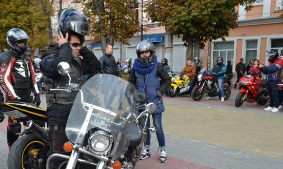 У Хмельницький "злетілися" байкери. Закрили мотосезон і розповіли трохи про себе, фото №17 на сайті vsim.ua