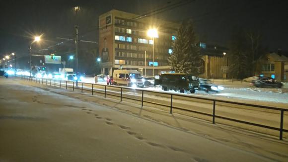 У Вінниці на зупинці біля "Книжки" помер чоловік на сайті 20minut.ua У Вінниці на зупинці біля "Книжки" помер чоловік, фото №2 на сайті 20minut.ua