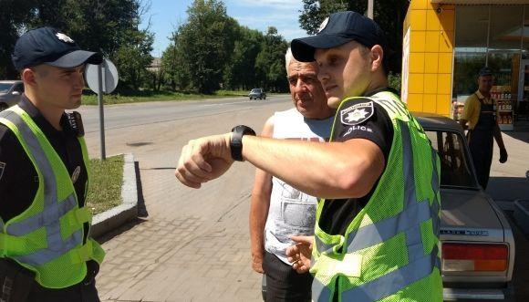 Новини Хмельницького - фото з Як працює дорожня поліція на трасах Хмельницької області (ФОТОРЕПОРТАЖ) Як працює дорожня поліція на трасах Хмельницької області (ФОТОРЕПОРТАЖ), фото №6 на сайті vsim.ua