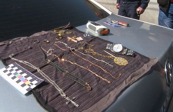 Трьох злодіїв, які грабували оселі вінничан, затримали з вкраденим на сайті 20minut.ua Трьох злодіїв, які грабували оселі вінничан, затримали з вкраденим, фото №1 на сайті 20minut.ua