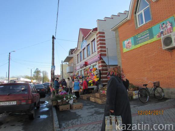 Купуючи пластикові квіти, ви вбиваєте себе, своїх дітей та внуків, фото №2 на сайті 20minut.ua