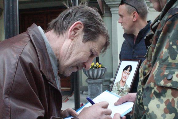 Президент зволікає з указом про присвоєння Юрію Горайському звання Героя України (ФОТО+ВІДЕО), фото №1 на сайті 20minut.ua