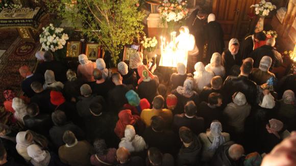 Як вінничани на святкову пасхальну службу ходили до Собору. ФОТО на сайті 20minut.ua Як вінничани на святкову пасхальну службу ходили до Собору. ФОТО, фото №2 на сайті 20minut.ua