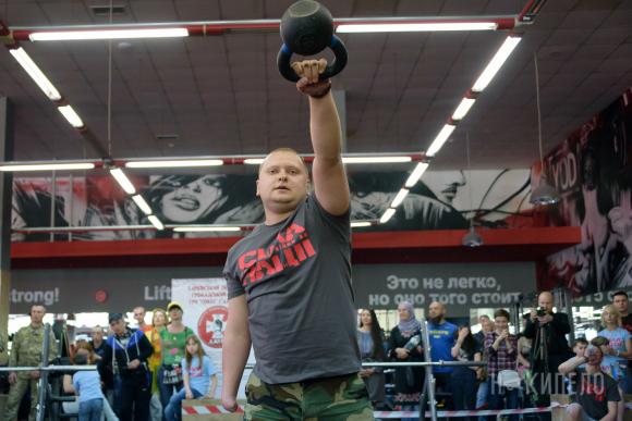 Справжня "Сила нації": як поранені бійці АТО штанги і гирі  тягали, фото №5 на сайті 20minut.ua