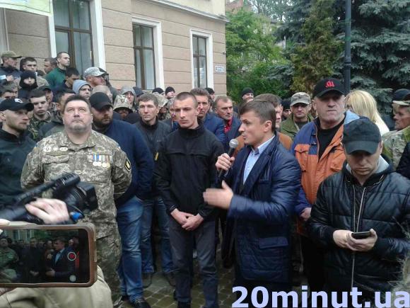 Під міськрадою знову гаряче. Кажуть про замінування (оновлене) на сайті 20minut.ua Під міськрадою знову гаряче. Кажуть про замінування (оновлене), фото №5 на сайті 20minut.ua