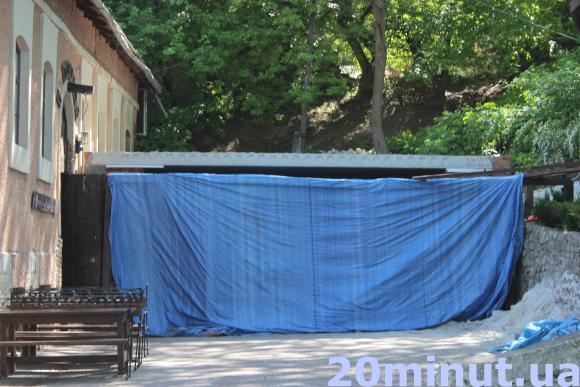 Що будують біля "Шинка" у парку Шевченка (ОНОВЛЕНО), фото №1 на сайті 20minut.ua