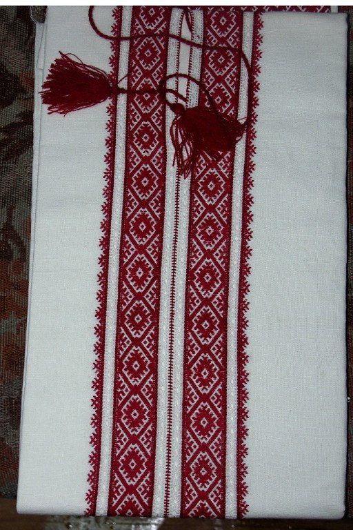 Вінничанка шиє вишиванки, які купують президенти, депутати, міністри, актори на сайті 20minut.ua Вінничанка шиє вишиванки, які купують президенти, депутати, міністри, актори, фото №4 на сайті 20minut.ua