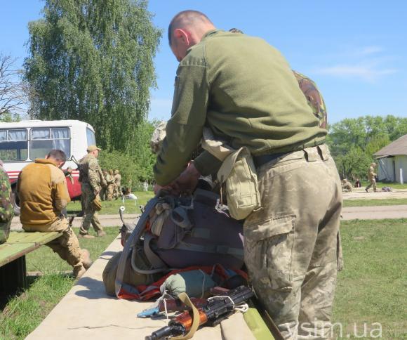 «Це страшно, цікаво і хочеться ще»,  - військові розповіли про стрибки з парашутом на сайті vsim.ua «Це страшно, цікаво і хочеться ще»,  - військові розповіли про стрибки з парашутом, фото №5 на сайті vsim.ua