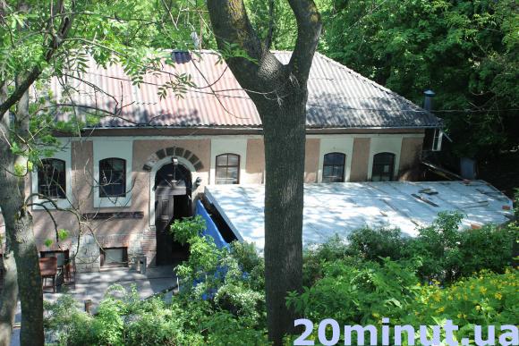 Що будують біля "Шинка" у парку Шевченка (ОНОВЛЕНО), фото №2 на сайті 20minut.ua