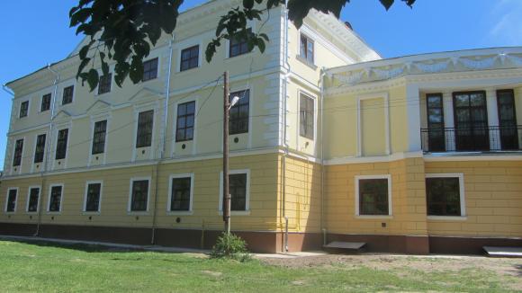 Палац у Вороновиці: 300 тисяч євро на ремонт і спогади про оголених жінок на сайті 20minut.ua Палац у Вороновиці: 300 тисяч євро на ремонт і спогади про оголених жінок, фото №8 на сайті 20minut.ua