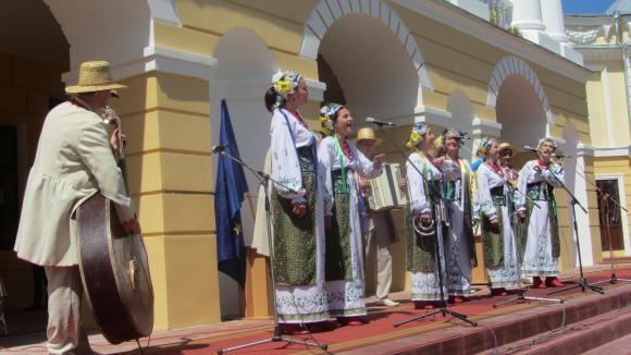 Палац у Вороновиці: 300 тисяч євро на ремонт і спогади про оголених жінок на сайті 20minut.ua Палац у Вороновиці: 300 тисяч євро на ремонт і спогади про оголених жінок, фото №20 на сайті 20minut.ua