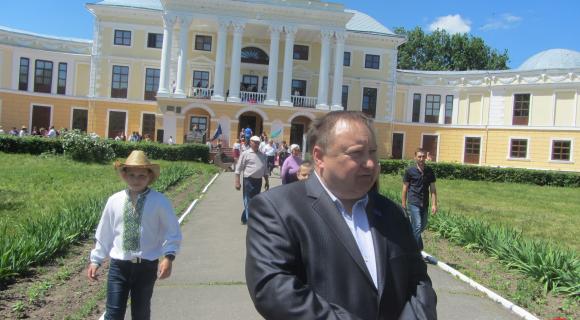 Палац у Вороновиці: 300 тисяч євро на ремонт і спогади про оголених жінок на сайті 20minut.ua Палац у Вороновиці: 300 тисяч євро на ремонт і спогади про оголених жінок, фото №4 на сайті 20minut.ua