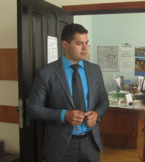 «Це так легко – викинути пластик у контейнер!» - У Бар приїхав «містер чистоти» з Америки на сайті 20minut.ua «Це так легко – викинути пластик у контейнер!» - У Бар приїхав «містер чистоти» з Америки, фото №16 на сайті 20minut.ua