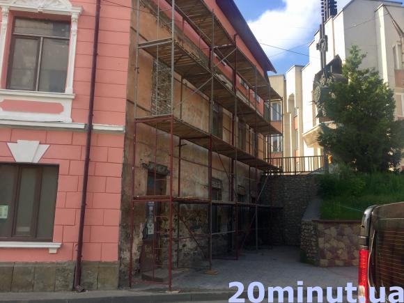 Скандальний «Будиночок для Барбі» перефарбували на сайті 20minut.ua Скандальний «Будиночок для Барбі» перефарбували, фото №2 на сайті 20minut.ua