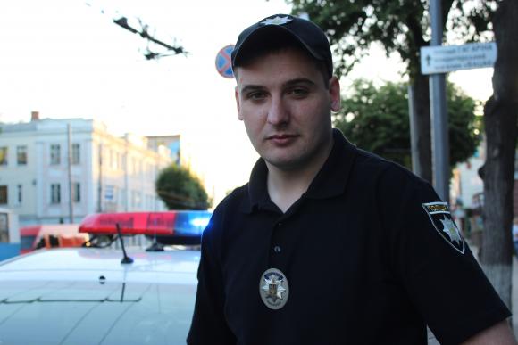 Біля «Троянди» на переході водій  «Cлавути» збив хлопця та дівчину, фото №2 на сайті 20minut.ua