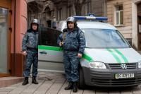 Результат пошуку зображень за запитом "інкасатор"