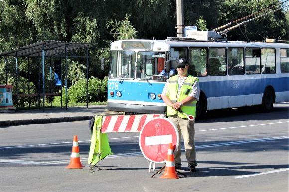 Київський міст нарешті відкрили. Але тільки на половину (ФОТОРЕПОРТАЖ) на сайті 20minut.ua Київський міст нарешті відкрили. Але тільки на половину (ФОТОРЕПОРТАЖ), фото №2 на сайті 20minut.ua