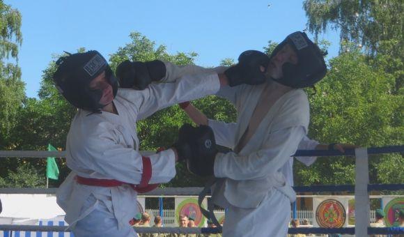 Зі смуги перешкод на ринг. У Хмельницькому розпочався чемпіонат з універсального бою на сайті vsim.ua Зі смуги перешкод на ринг. У Хмельницькому розпочався чемпіонат з універсального бою, фото №4 на сайті vsim.ua