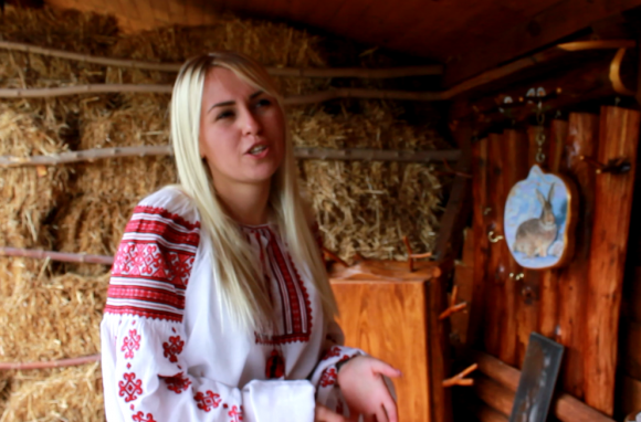 Мистецтво у побуті: вінницька художниця реставрує сумки та  браслети... петриківським розписом, фото №1 на сайті 20minut.ua