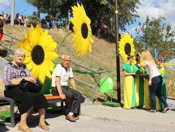 «Раніше купатися боялися через скло» — жителі  «Масложиру» дочекалися реконструкції території озера, фото №9 на сайті 20minut.ua